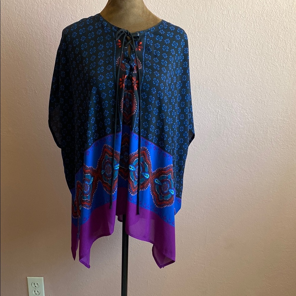 BLACK RAINN Women's Blue and Purple Floral Top